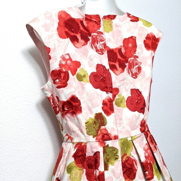 BB DAKOTA Bombshell Pinup Floral Dress 10 - Picture 5 of 7